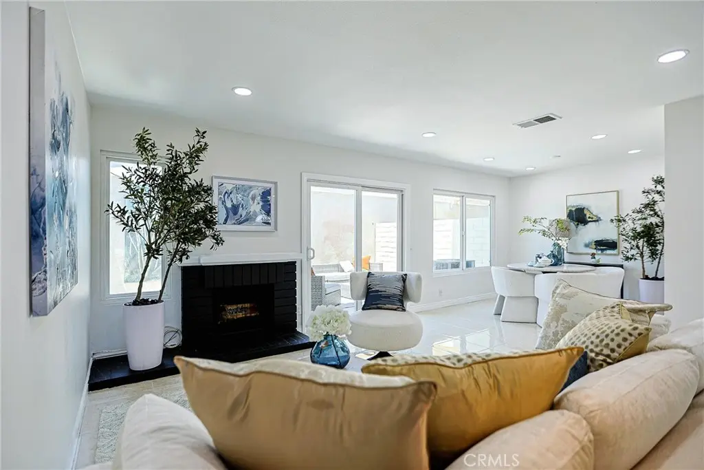 8 Fuchsia, Irvine, CA — listing photo 1