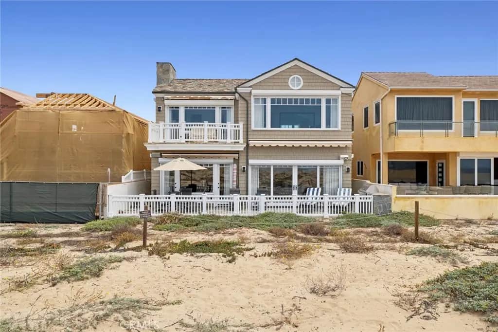 1550 E Oceanfront, Newport Beach, CA — listing photo 1