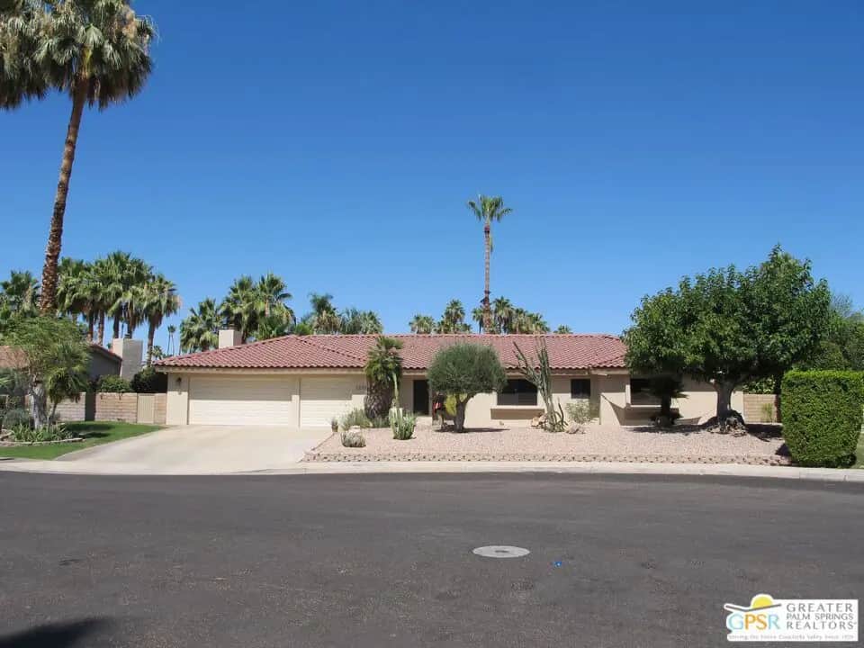 1586 S San Mateo Drive, Palm Springs, CA — listing photo 1