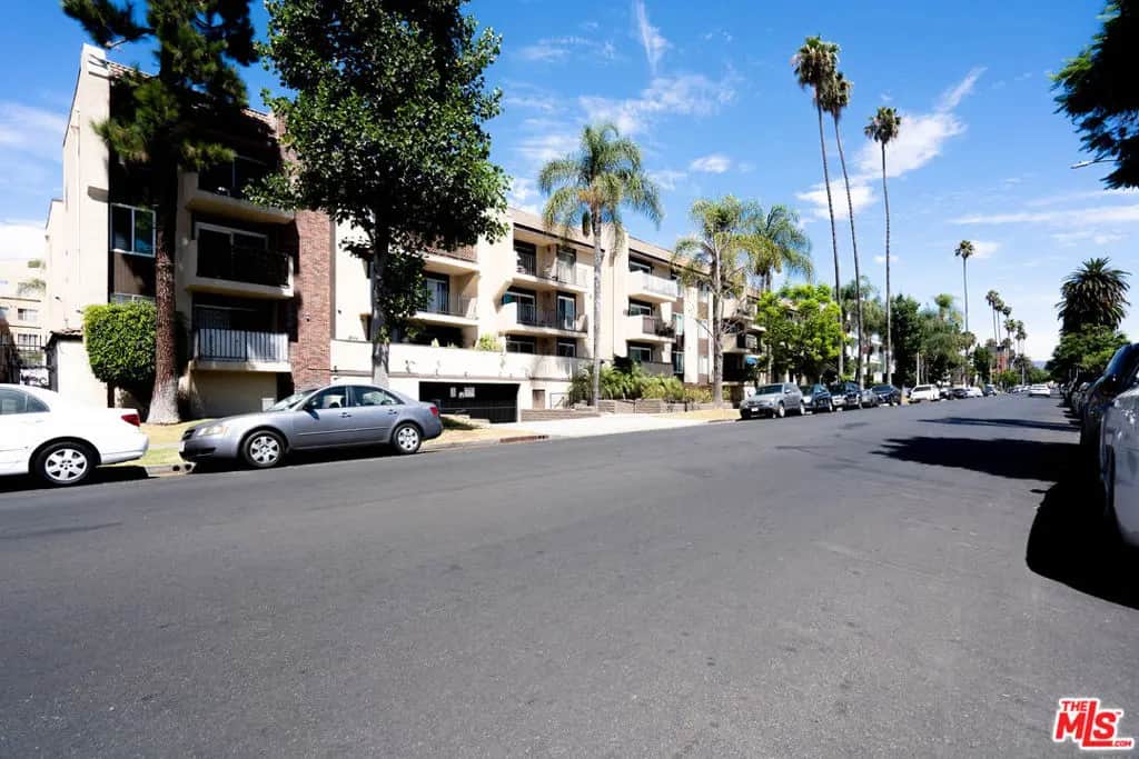 433 S Manhattan Place 108, Los Angeles, CA — listing photo 1