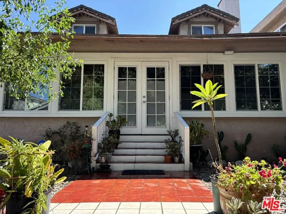 416 N Serrano Avenue, Los Angeles, CA — listing photo 1