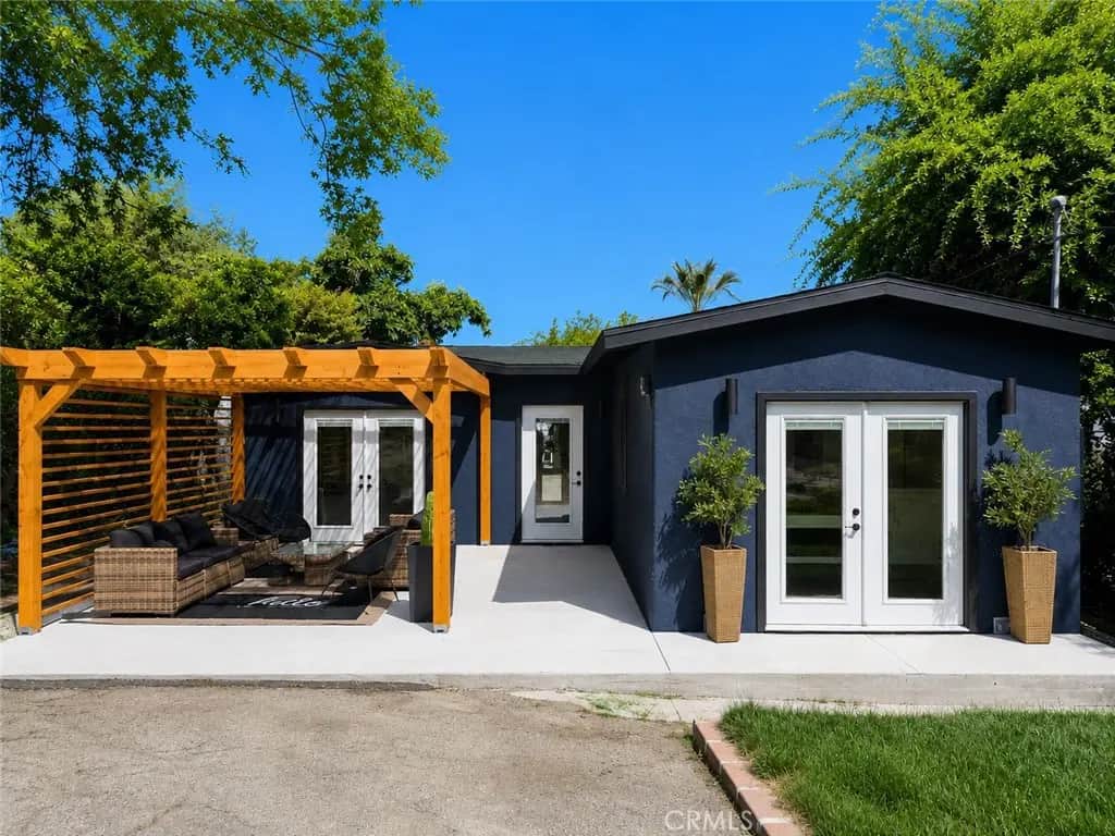 885 Montecito, Los Angeles, CA — listing photo 1
