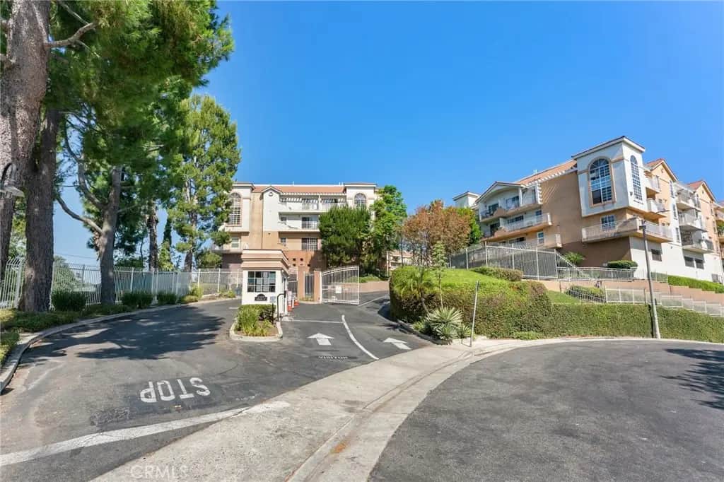 4760 Templeton Street 3306, Los Angeles, CA — listing photo 1