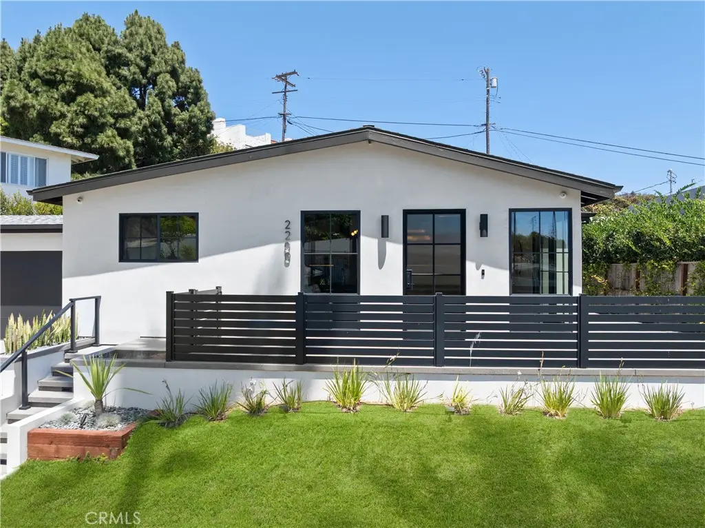 2200 Mantis Avenue, San Pedro, CA — listing photo 1