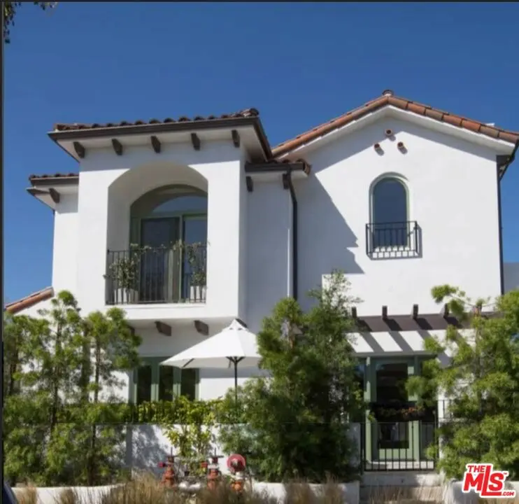 1319 Yale Street 1, Santa Monica, CA — listing photo 1