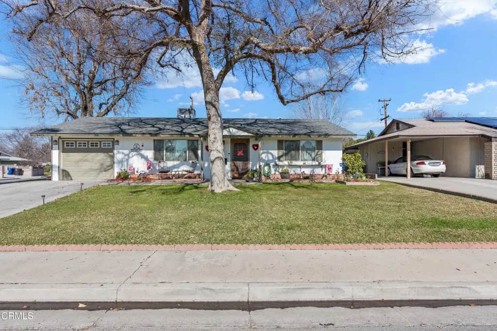 5812 Burke Way, Bakersfield, CA — listing photo 1