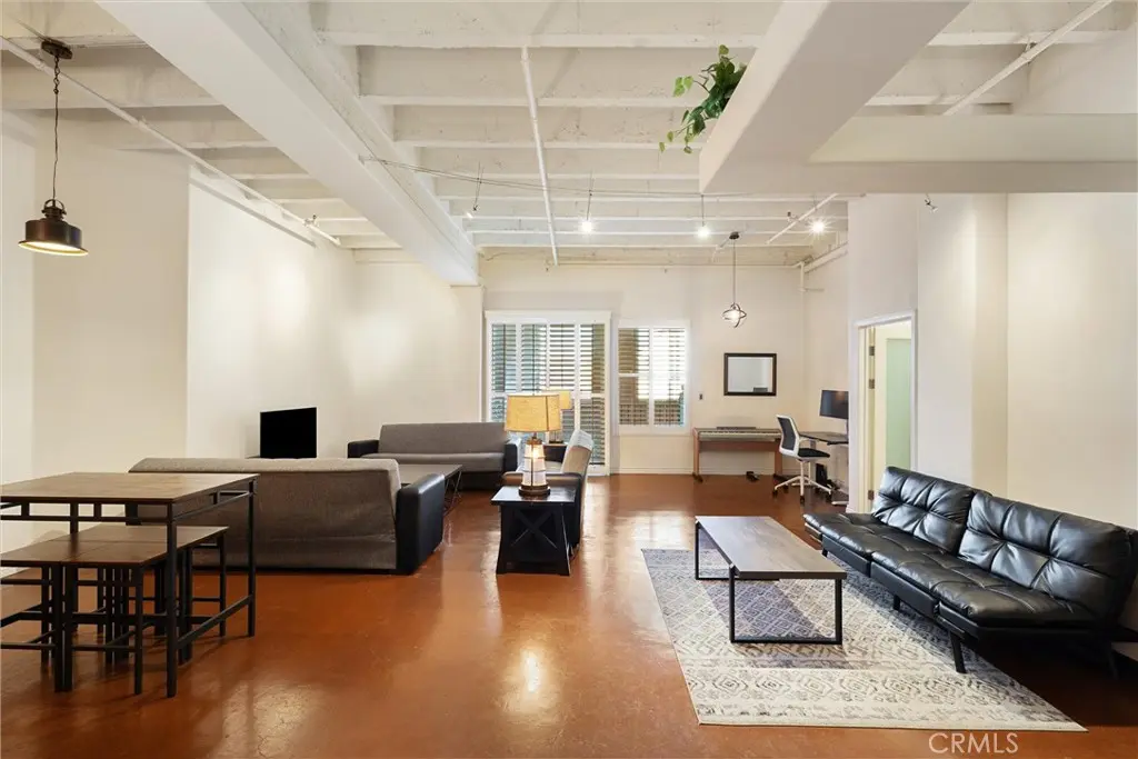 312 W 5th 707, Los Angeles, CA — listing photo 1