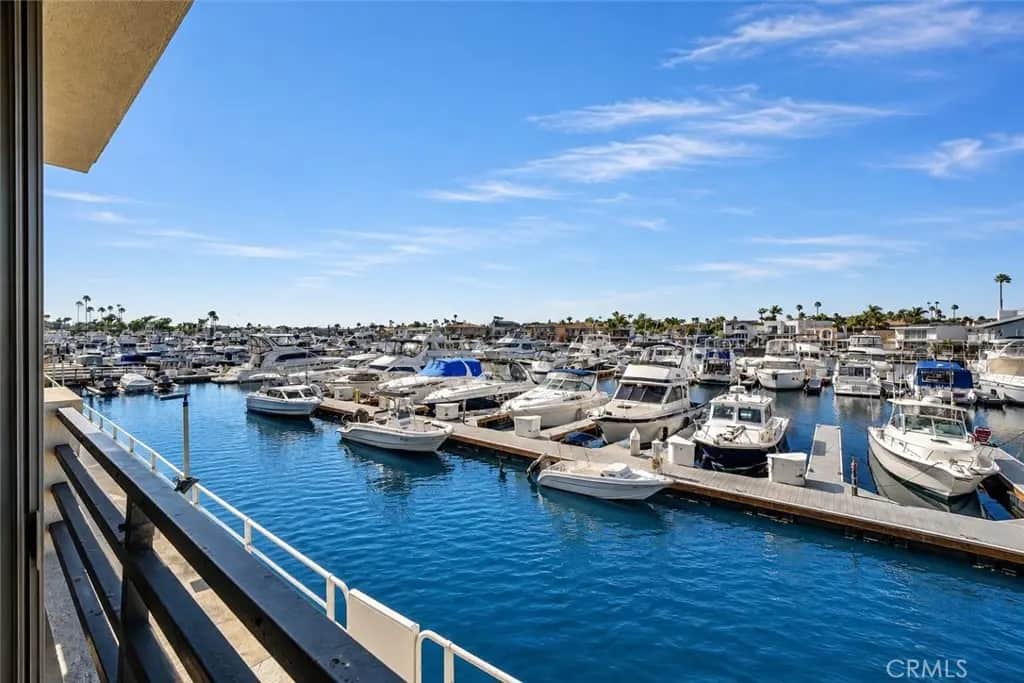 4167 Warner Avenue 105, Huntington Beach, CA — listing photo 1