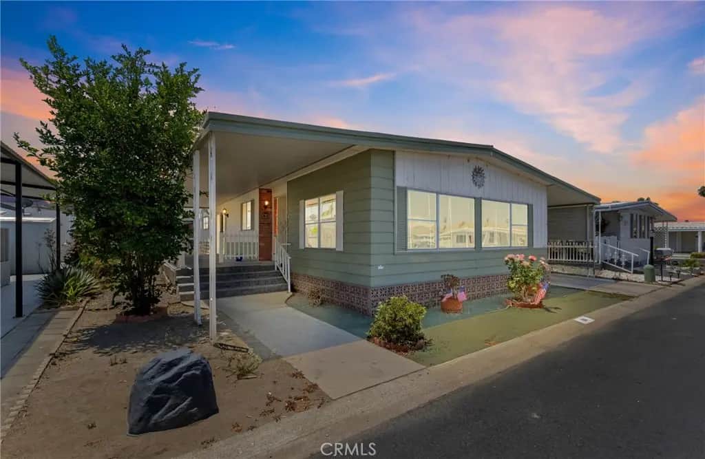601 N Kirby Street 50, Hemet, CA — listing photo 1