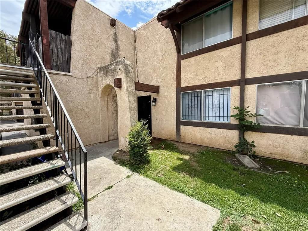 12195 Carnation Lane C, Moreno Valley, CA — listing photo 1