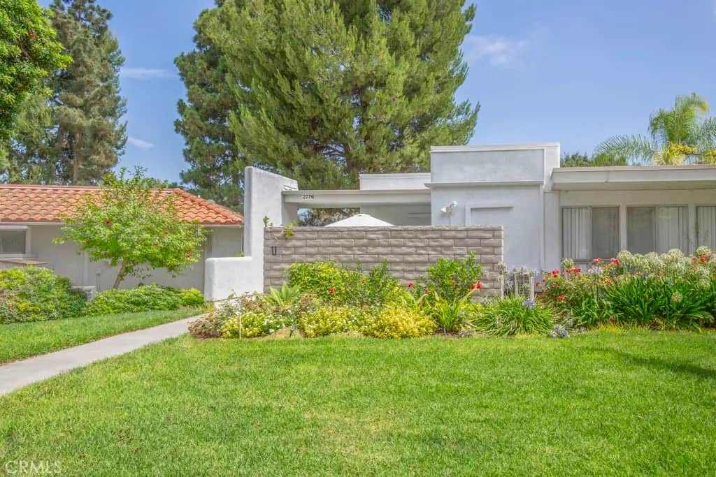 2276 Via Mariposa N, Laguna Woods, CA — listing photo 1