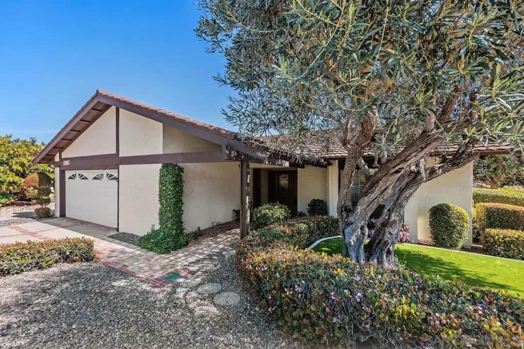 12007 Bajada Rd, San Diego, CA — listing photo 1