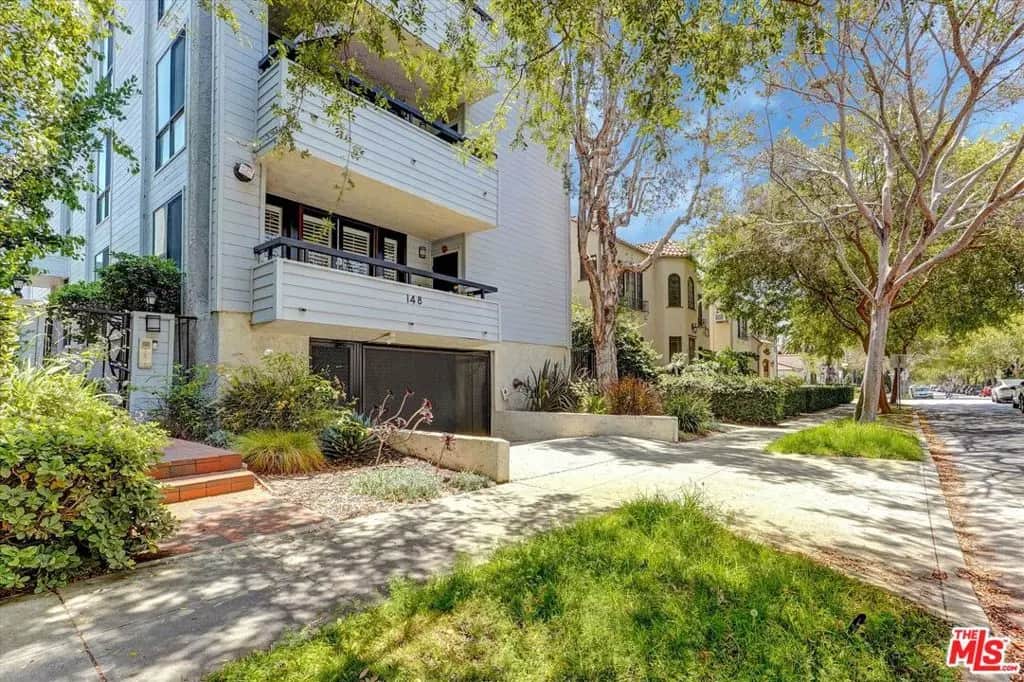 148 S Crescent Drive 101, Beverly Hills, CA — listing photo 1