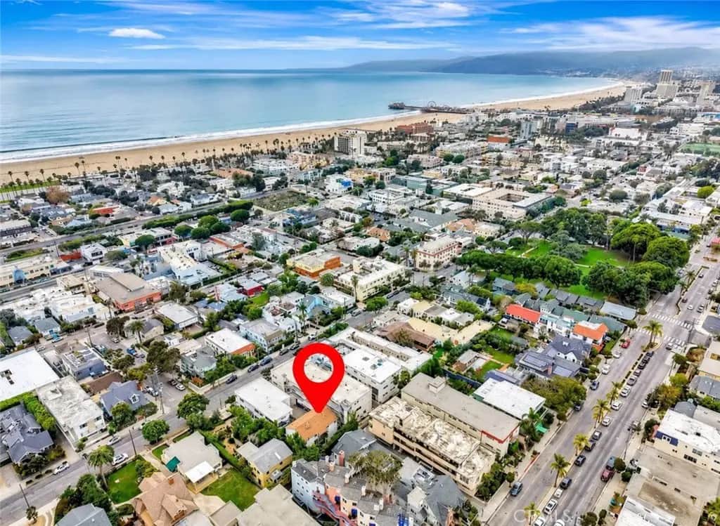 2441 3rd St #7, Santa Monica, CA — listing photo 1