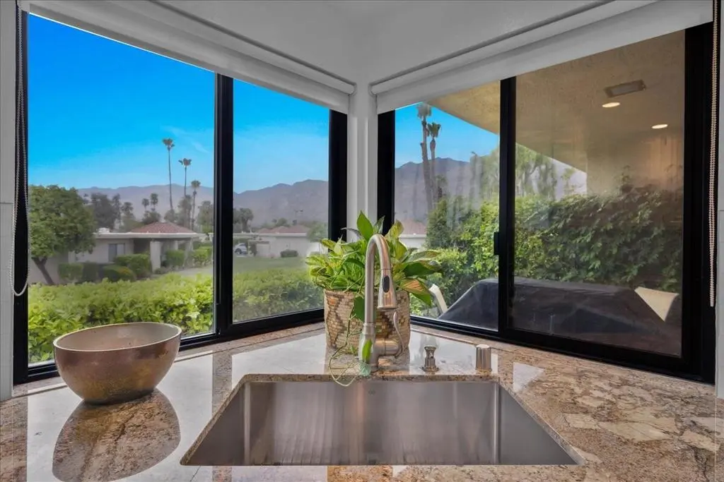 737 N Madrid Circle, Palm Springs, CA — listing photo 1