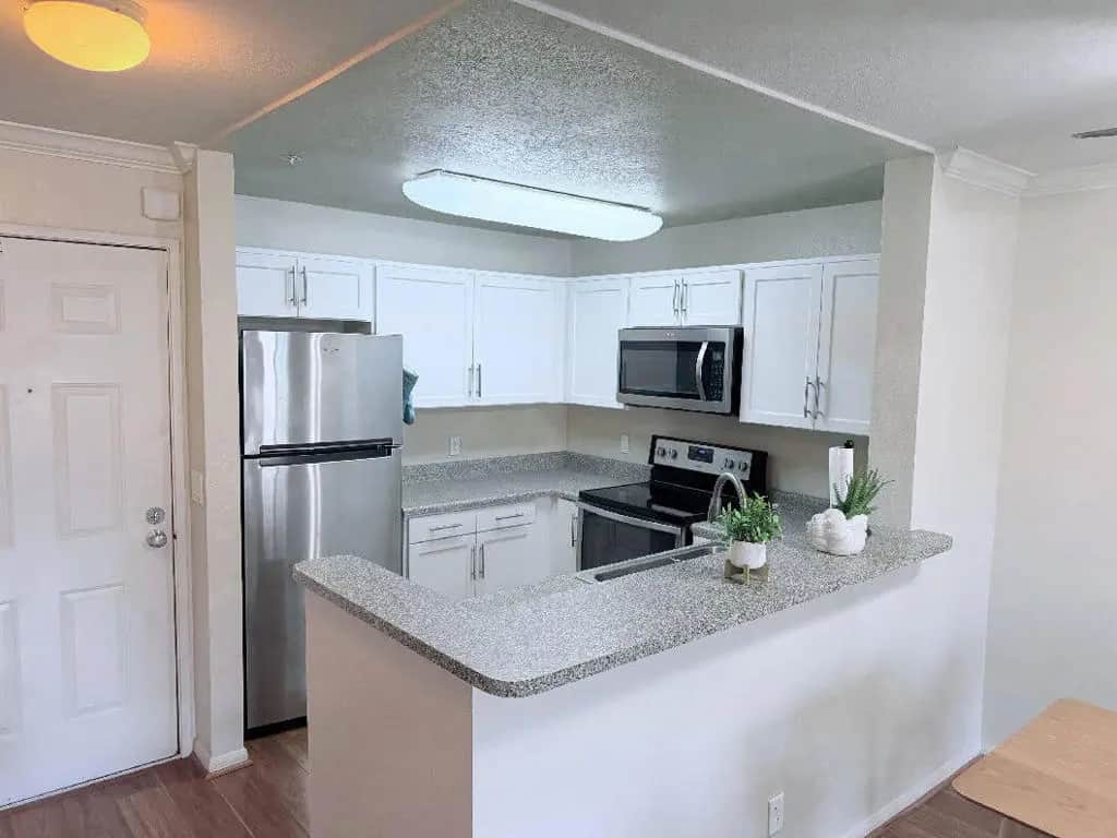 8889 Caminito Plaza Centro 7305, San Diego, CA — listing photo 1