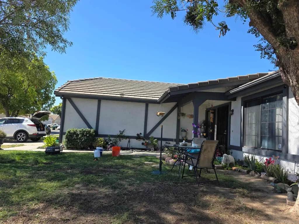 713 Pinehurst Dr, Hemet, CA — listing photo 1