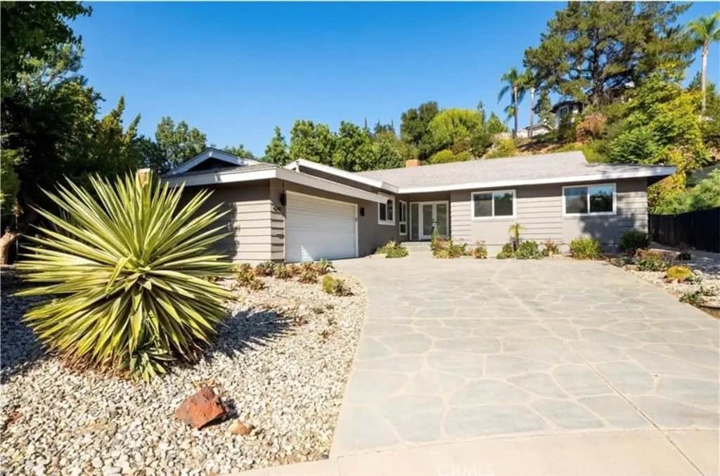 4240 Kingfisher Road, Calabasas, CA — listing photo 1