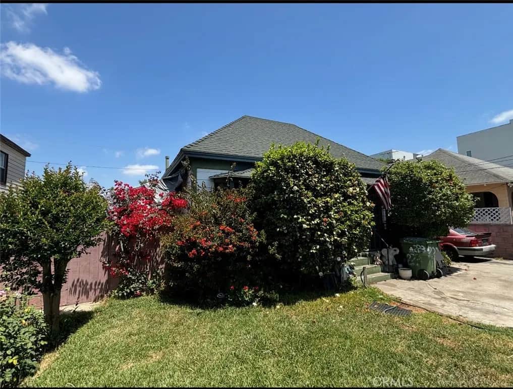 223 E 28th, Los Angeles, CA — listing photo 1