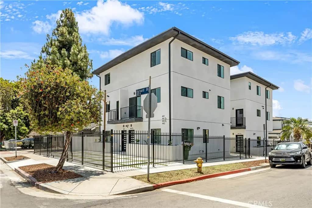 441 N Harvard Boulevard, Los Angeles, CA — listing photo 1