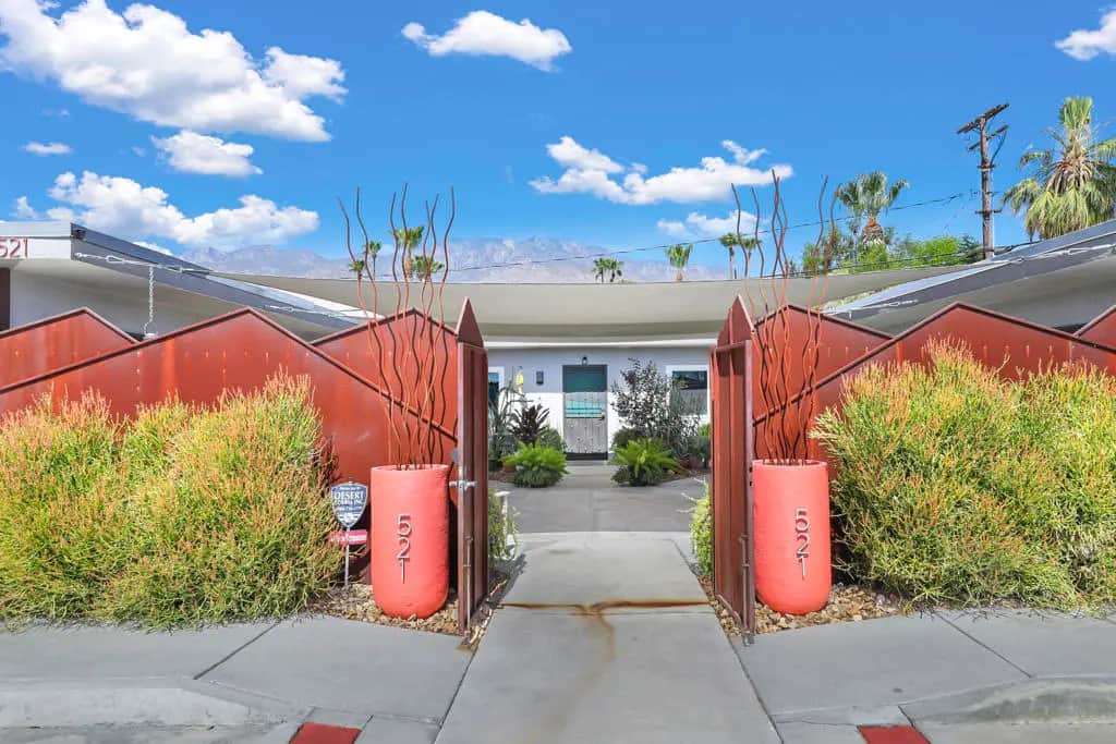 521 Desert Way, Palm Springs, CA — listing photo 1