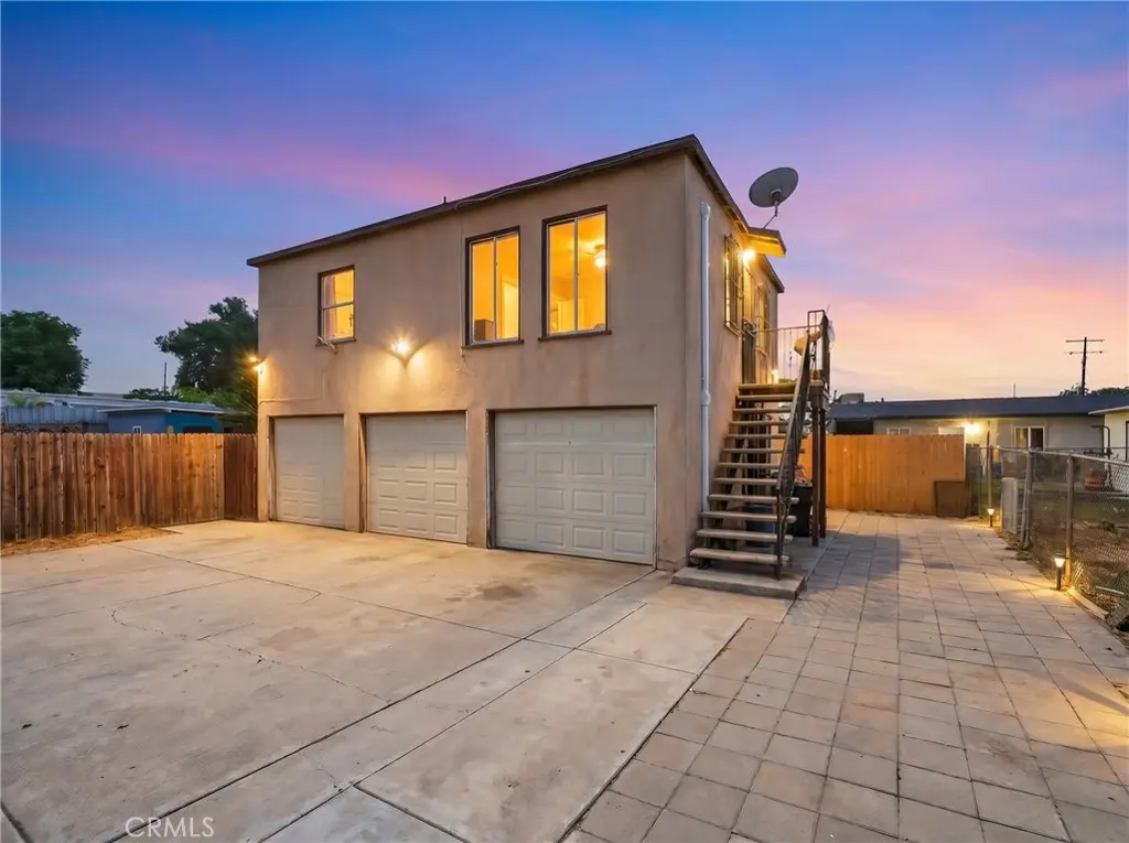 428 E Oaks, Compton, CA — listing photo 1