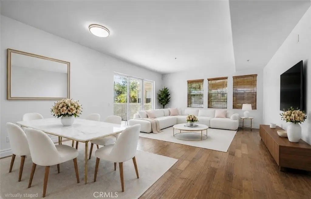 917 S New Hampshire 215, Los Angeles, CA — listing photo 1