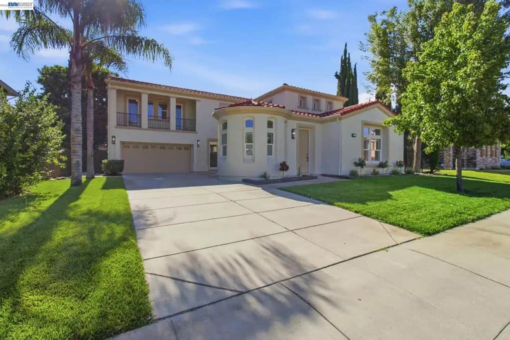 2200 Lotus Way, Tracy, CA — listing photo 1