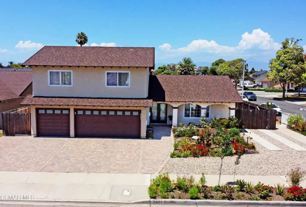 2401 El Portal Way, Oxnard, CA — listing photo 1
