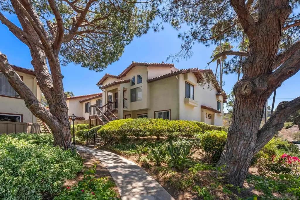 4080 Rosenda 210, San Diego, CA — listing photo 1