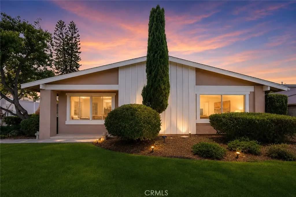 1194 Border A, Corona, CA — listing photo 1
