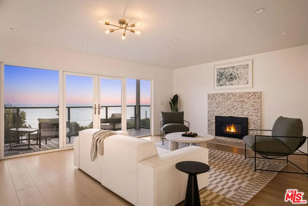 2442 S Coast Highway 3, Laguna Beach, CA — listing photo 1