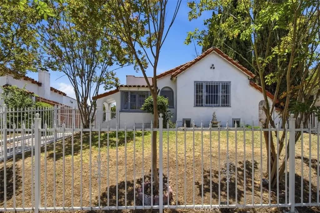 2136 W 75th Street, Los Angeles, CA — listing photo 1