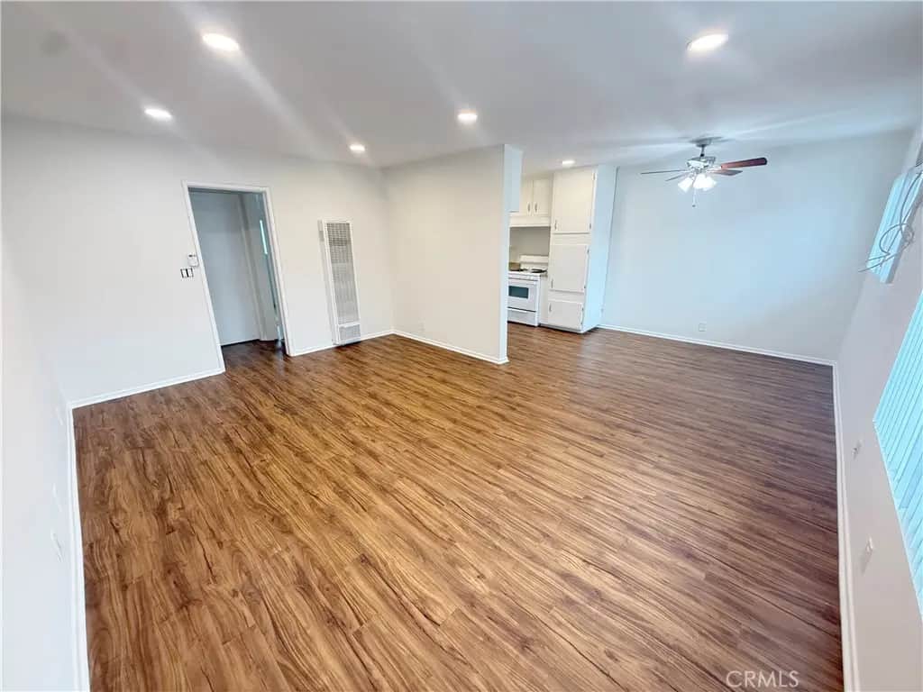 919 E Acacia Avenue R, Glendale, CA — listing photo 1