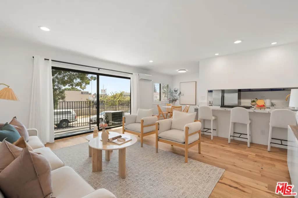 1930 N Vermont Avenue 103, Los Angeles, CA — listing photo 1