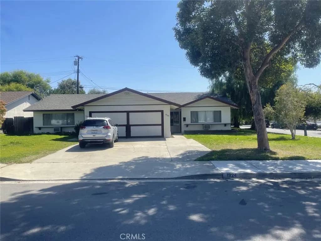 1924 Bobolink Way, Pomona, CA — listing photo 1
