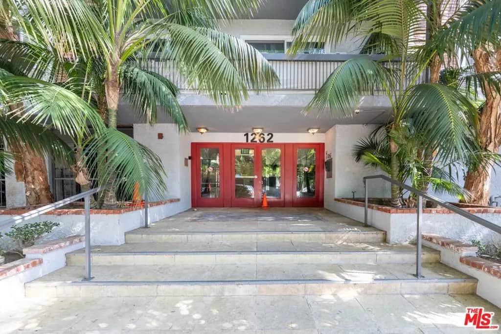 1262 S Barrington Avenue 204, Los Angeles, CA — listing photo 1