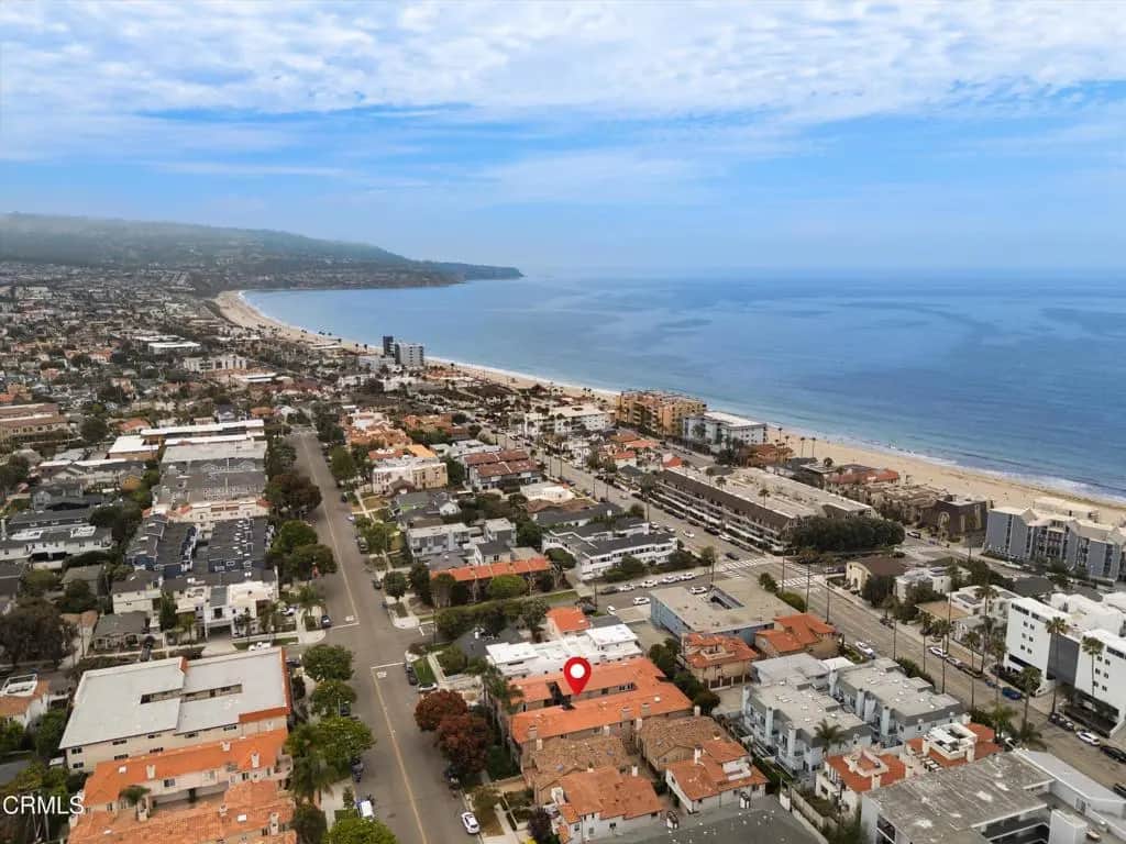 625 S Broadway 2, Redondo Beach, CA — listing photo 1