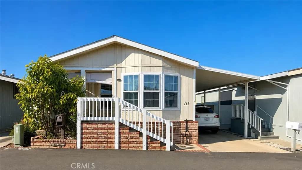 15621 Beach Boulevard 111, Westminster, CA — listing photo 1