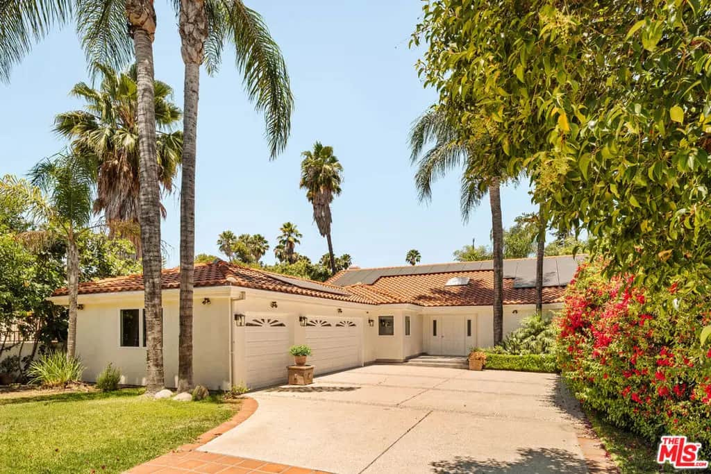 19443 Hatteras Street, Los Angeles, CA — listing photo 1