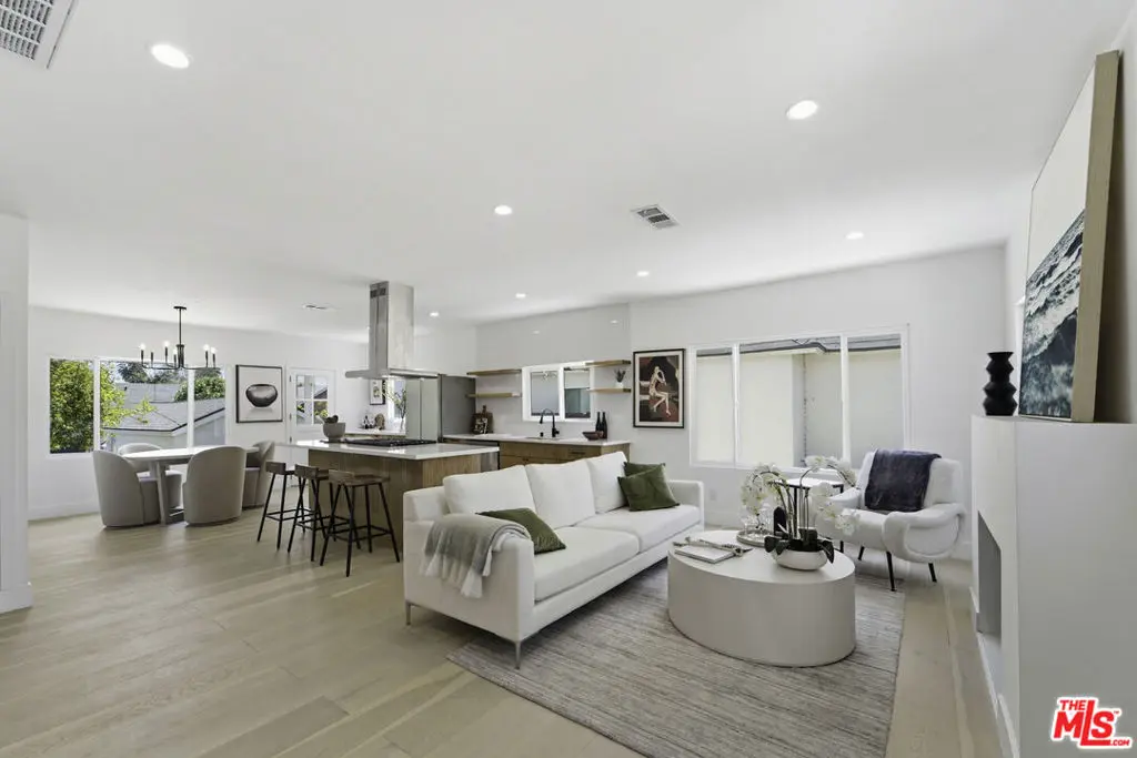 6018 S Harcourt Avenue, Los Angeles, CA — listing photo 1