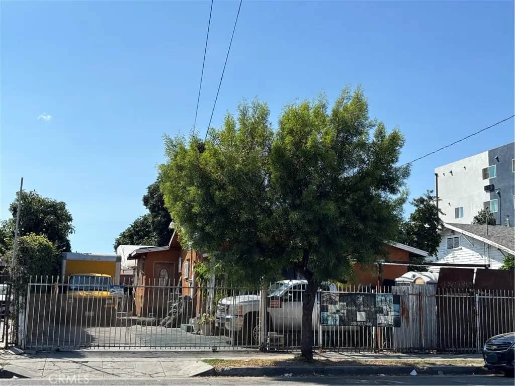 10821 Compton, Los Angeles, CA — listing photo 1