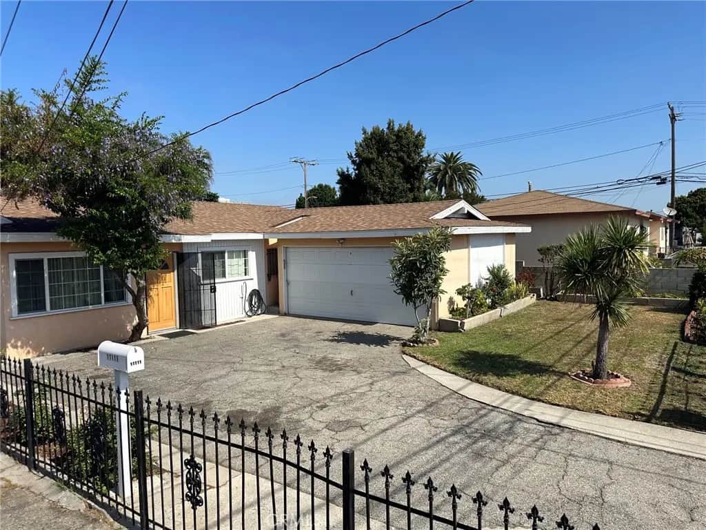 11111 S Osage, Inglewood, CA — listing photo 1