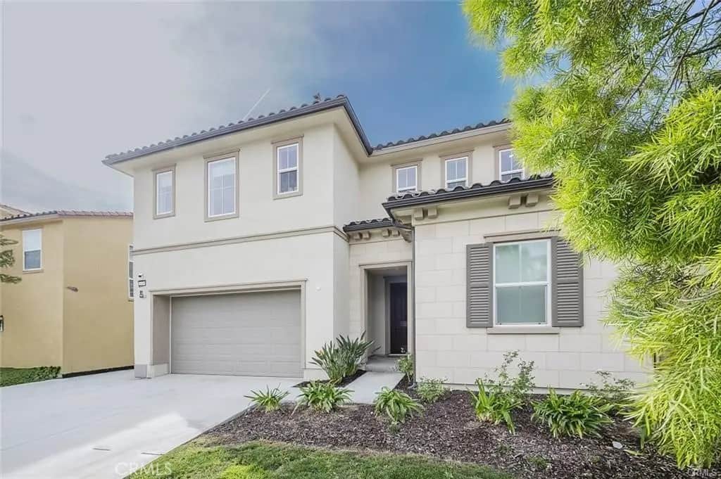 19032 Carranza, Saugus, CA — listing photo 1