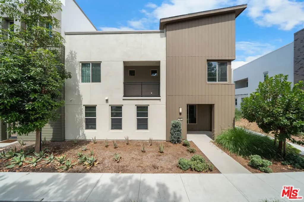 162 Novel, Irvine, CA — listing photo 1