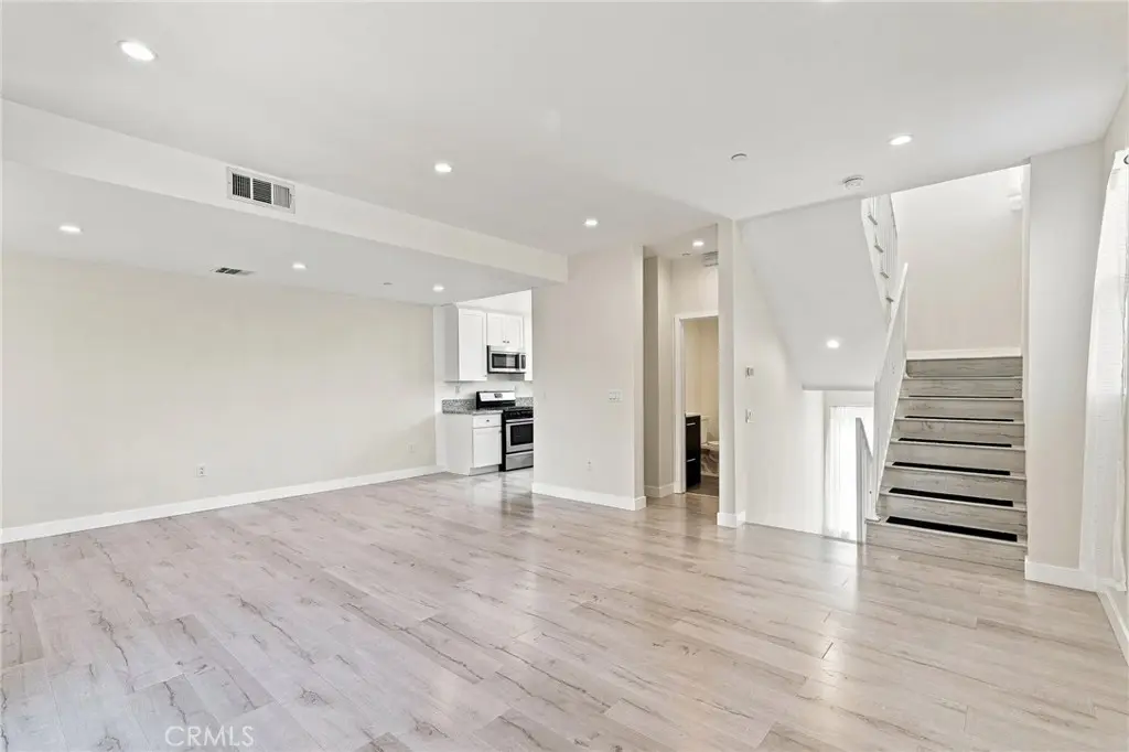 15340 Lassen Street, San Fernando, CA — listing photo 1