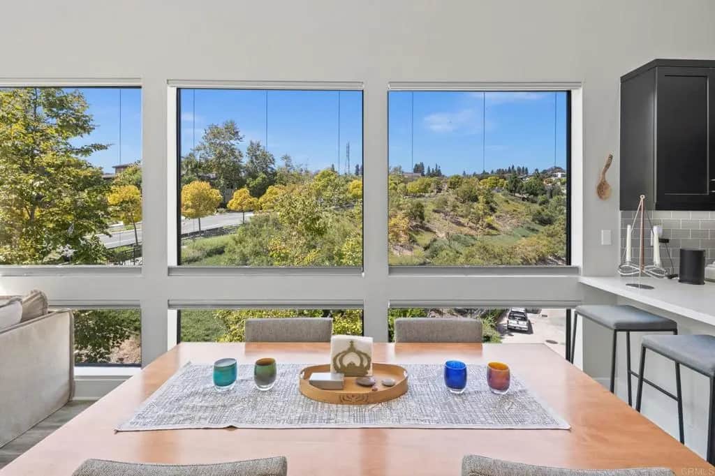 8566 Aspect Drive, San Diego, CA — listing photo 1