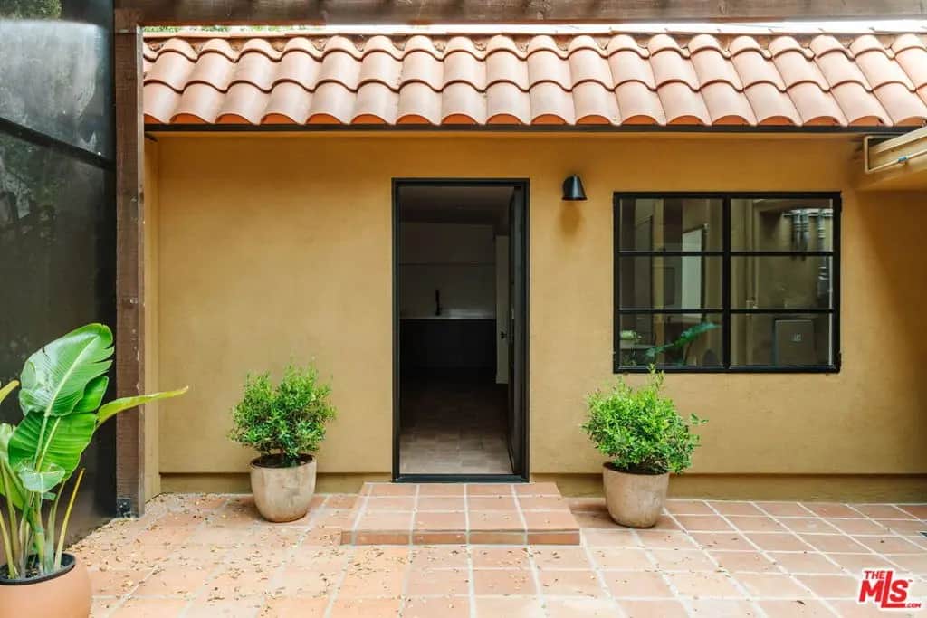 430 1/2 N Harper Avenue, Los Angeles, CA — listing photo 1