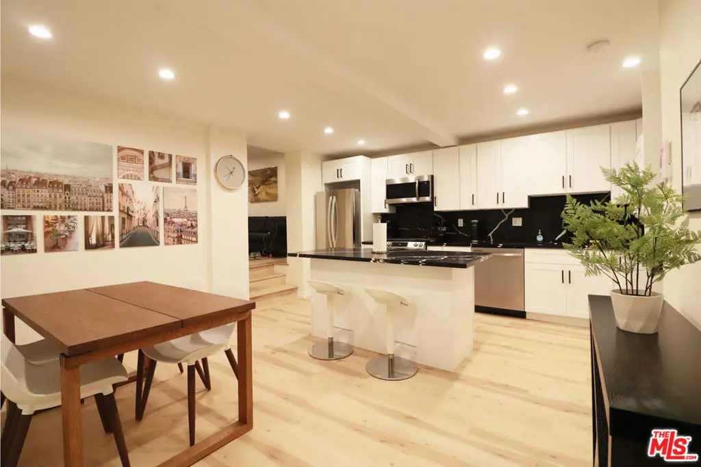 944 N San Vicente Boulevard 10, West Hollywood, CA — listing photo 1