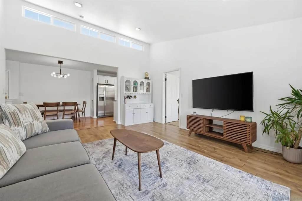 5055 Collwood 320, San Diego, CA — listing photo 1